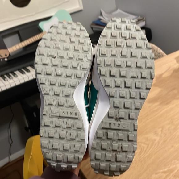 Nike waffle debut sneakers size 8 - Picture 3 of 3